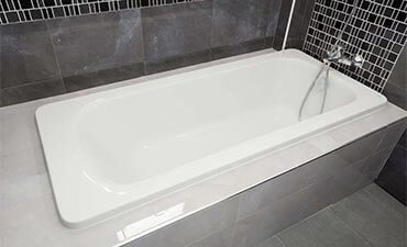 Idraulico per Installazione vasca da bagno anche con idromassaggio nelle provincie di Lecco e Milano