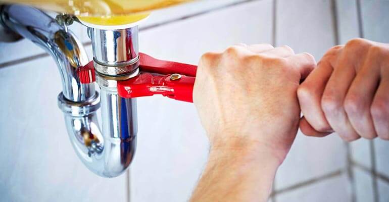 Riparazione perdite d'acqua - Regolazione tubi e rubinetti bagno e sanitari